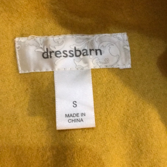 Mustard Yellow Coat. Military Buttons 🤩 - Picture 4 of 5